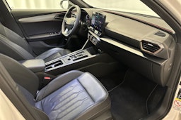 valkoinen CUPRA Formentor 2022 kuva 15.