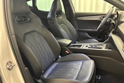 valkoinen CUPRA Formentor 2022 kuva 16.