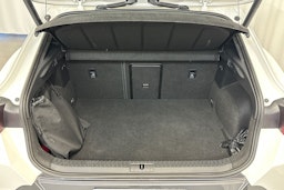 valkoinen CUPRA Formentor 2022 kuva 17.