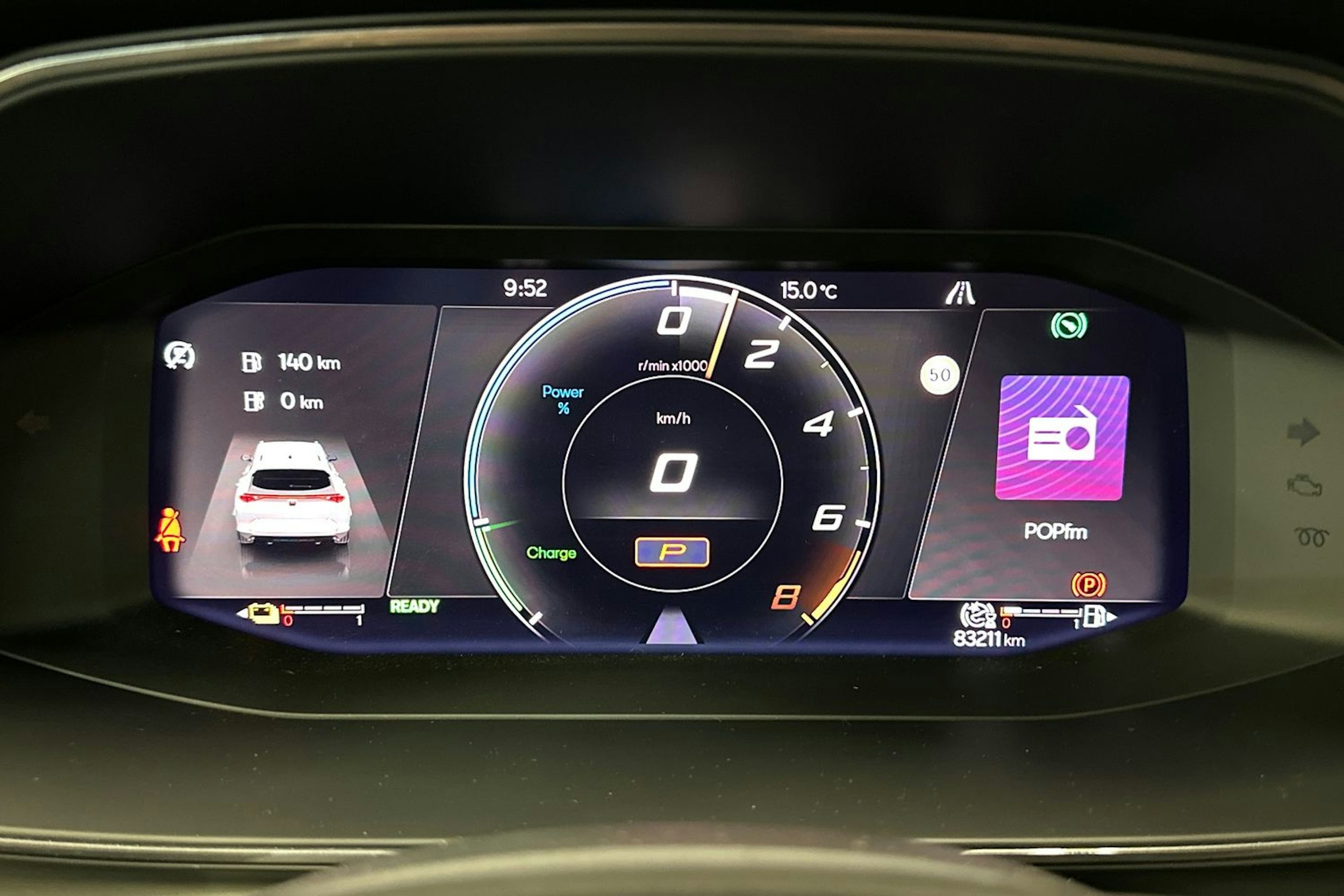 valkoinen CUPRA Formentor 2022 kuva 18.