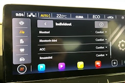 valkoinen CUPRA Formentor 2022 kuva 24.