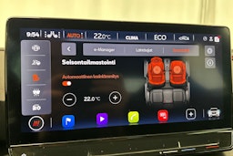 valkoinen CUPRA Formentor 2022 kuva 25.