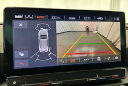 valkoinen CUPRA Formentor 2022 kuva 32.