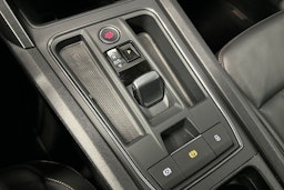 valkoinen CUPRA Formentor 2022 kuva 38.