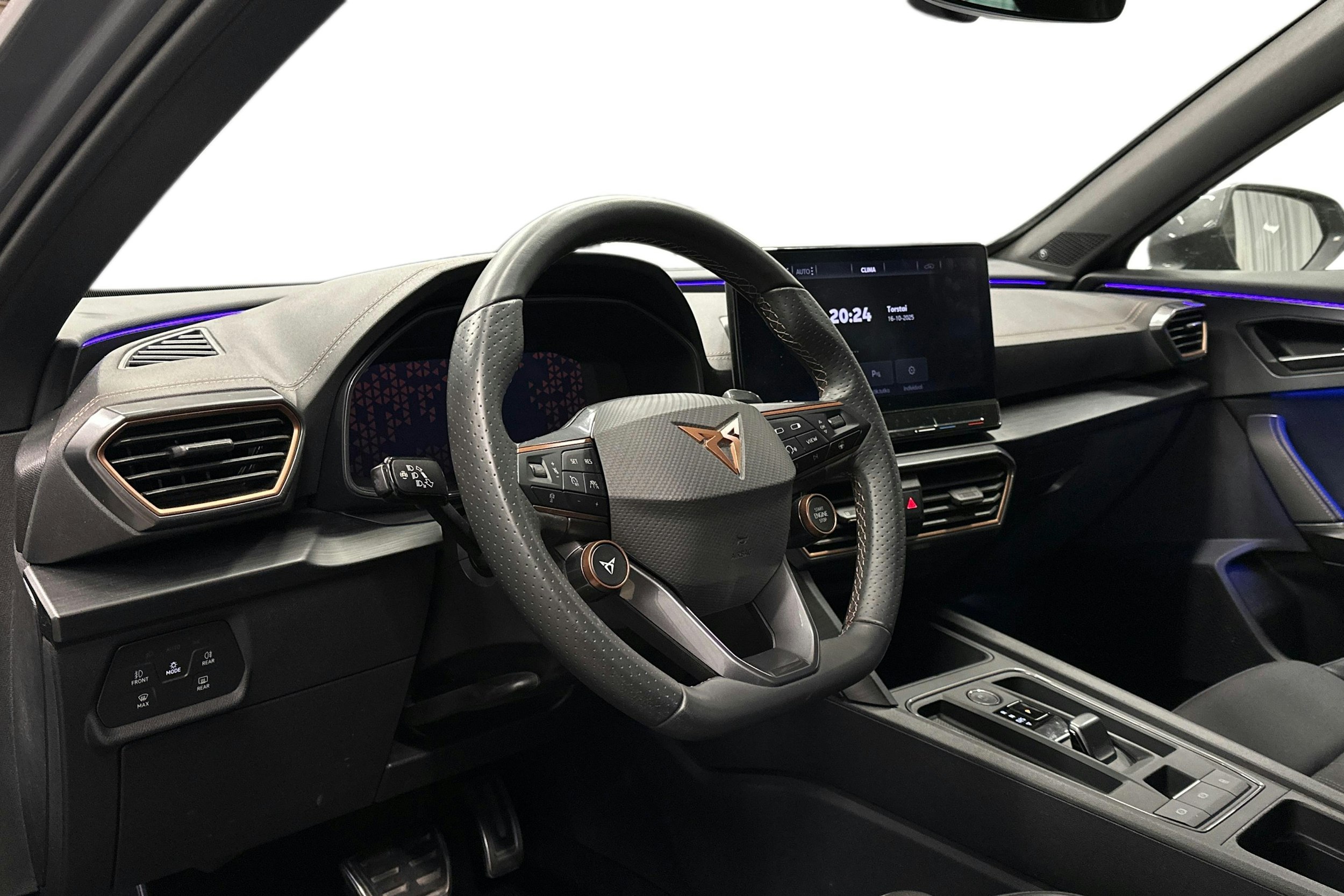 harmaa CUPRA Formentor 2022 kuva 3.