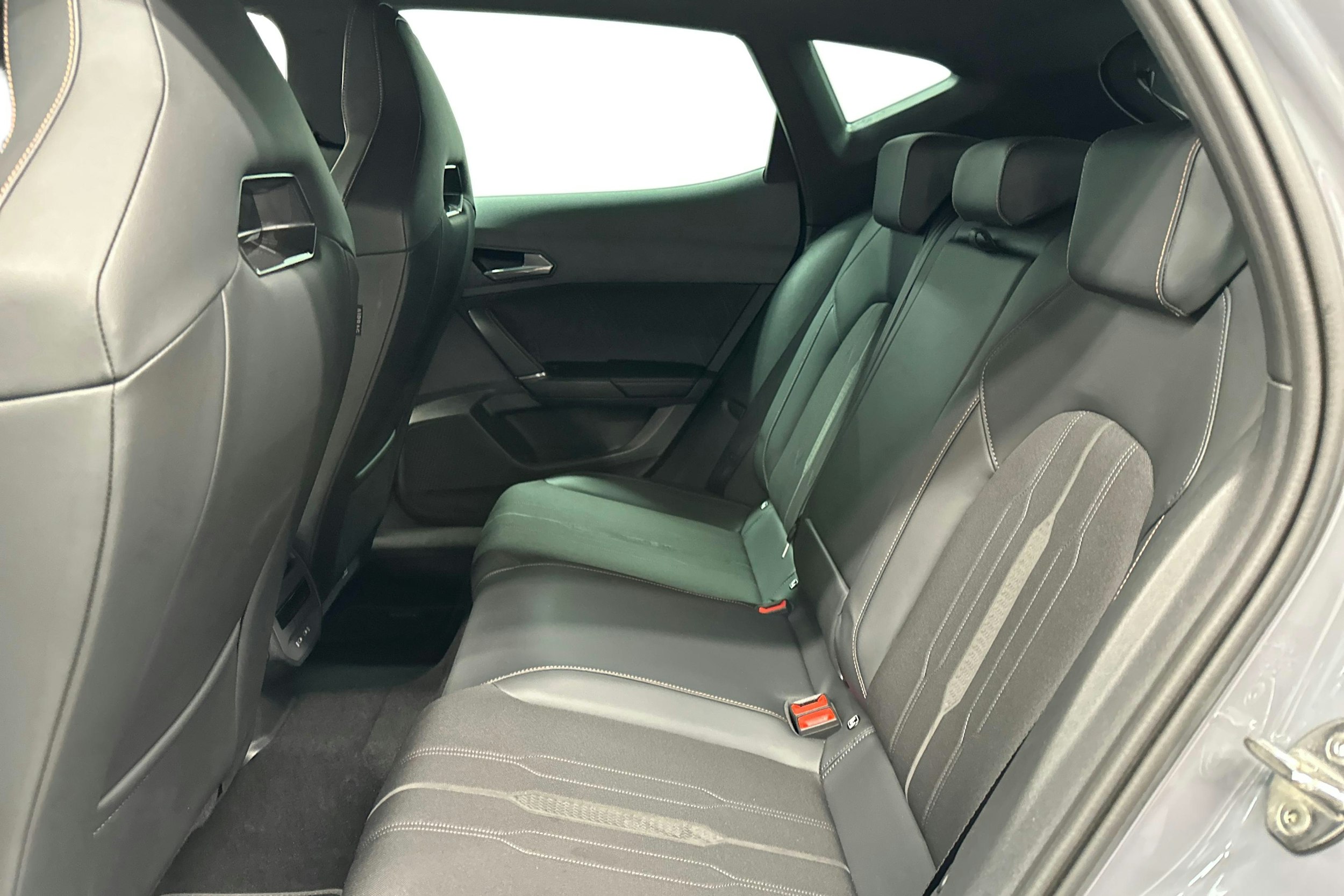 harmaa CUPRA Formentor 2022 kuva 10.
