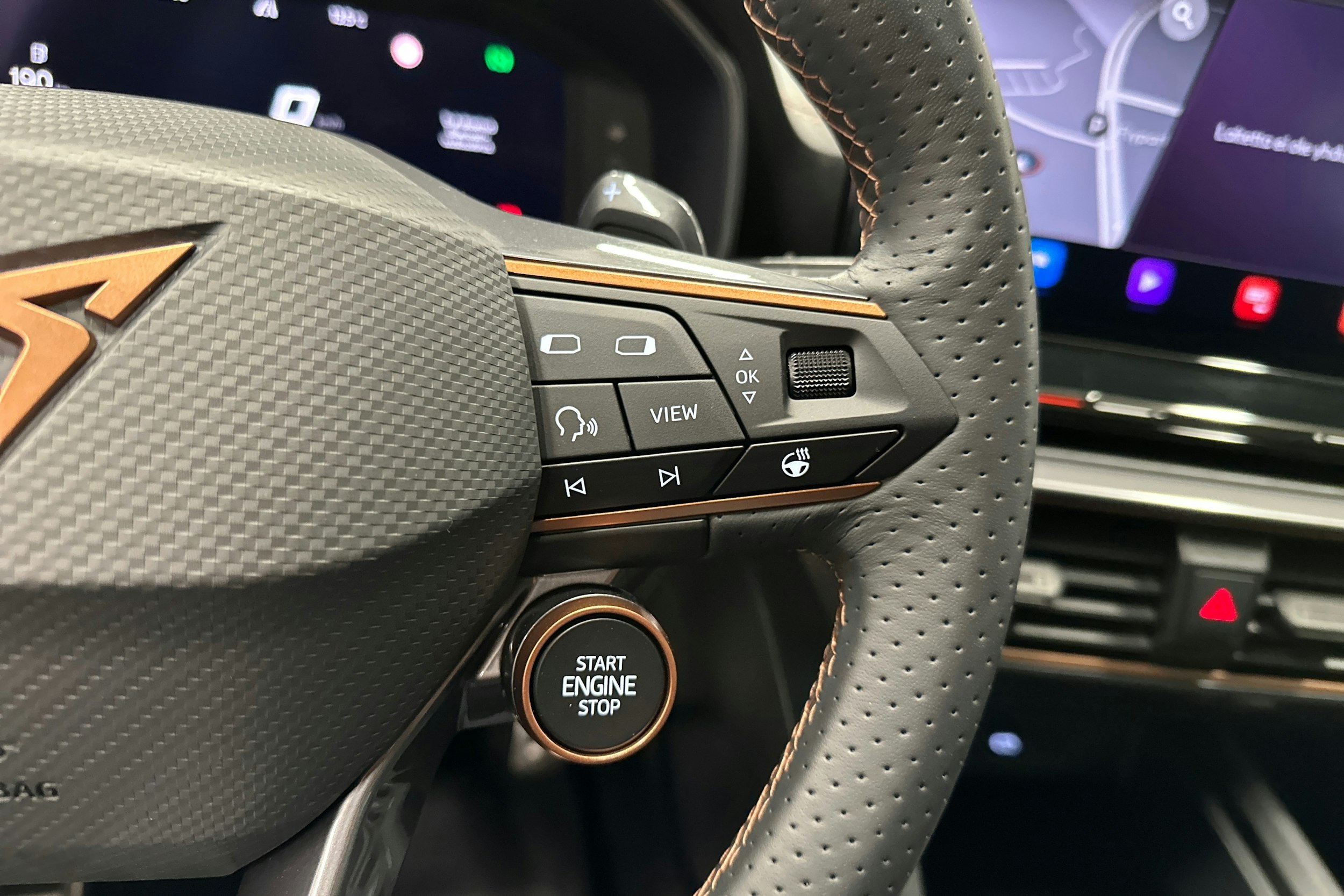 harmaa CUPRA Formentor 2022 kuva 15.