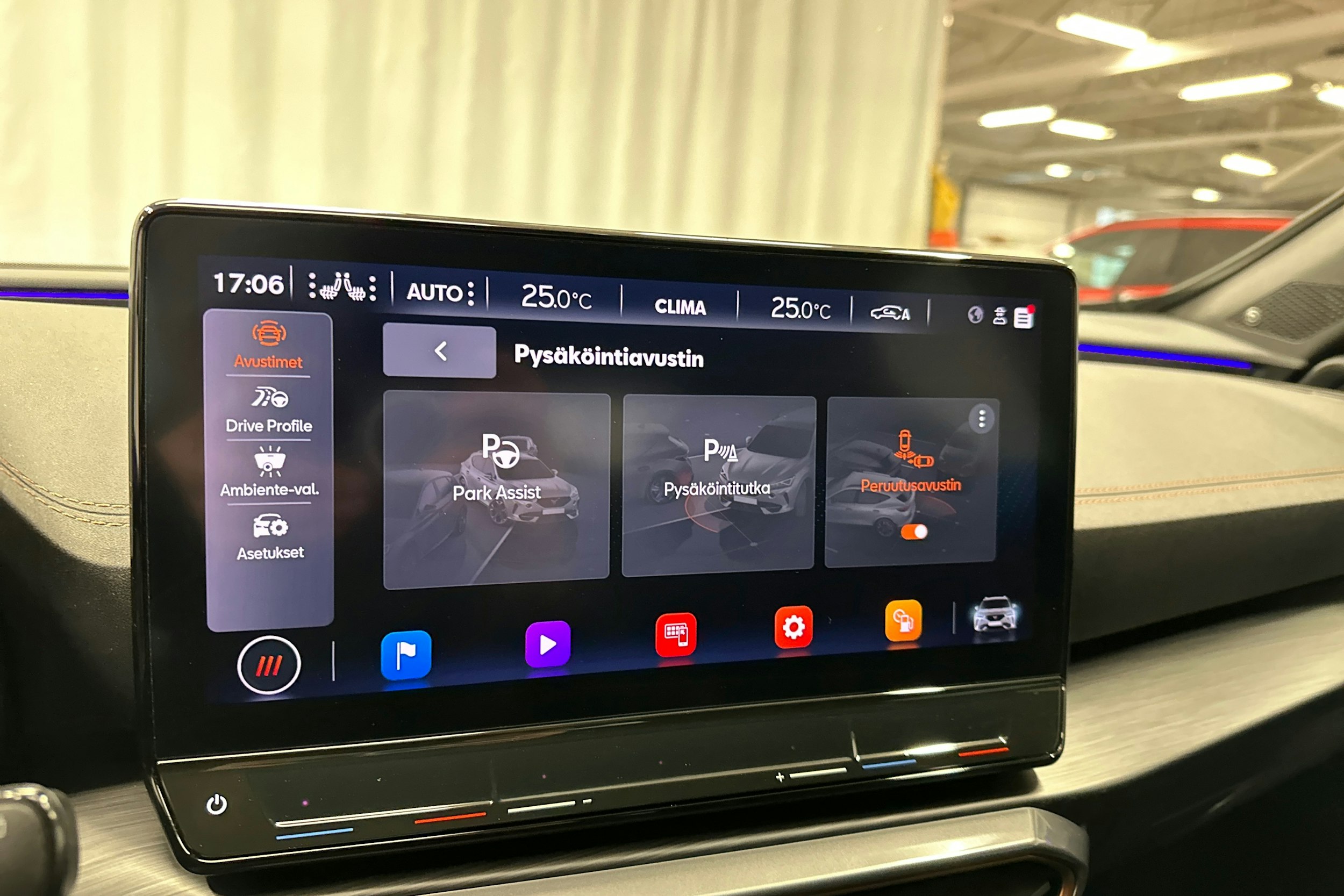 harmaa CUPRA Formentor 2022 kuva 21.