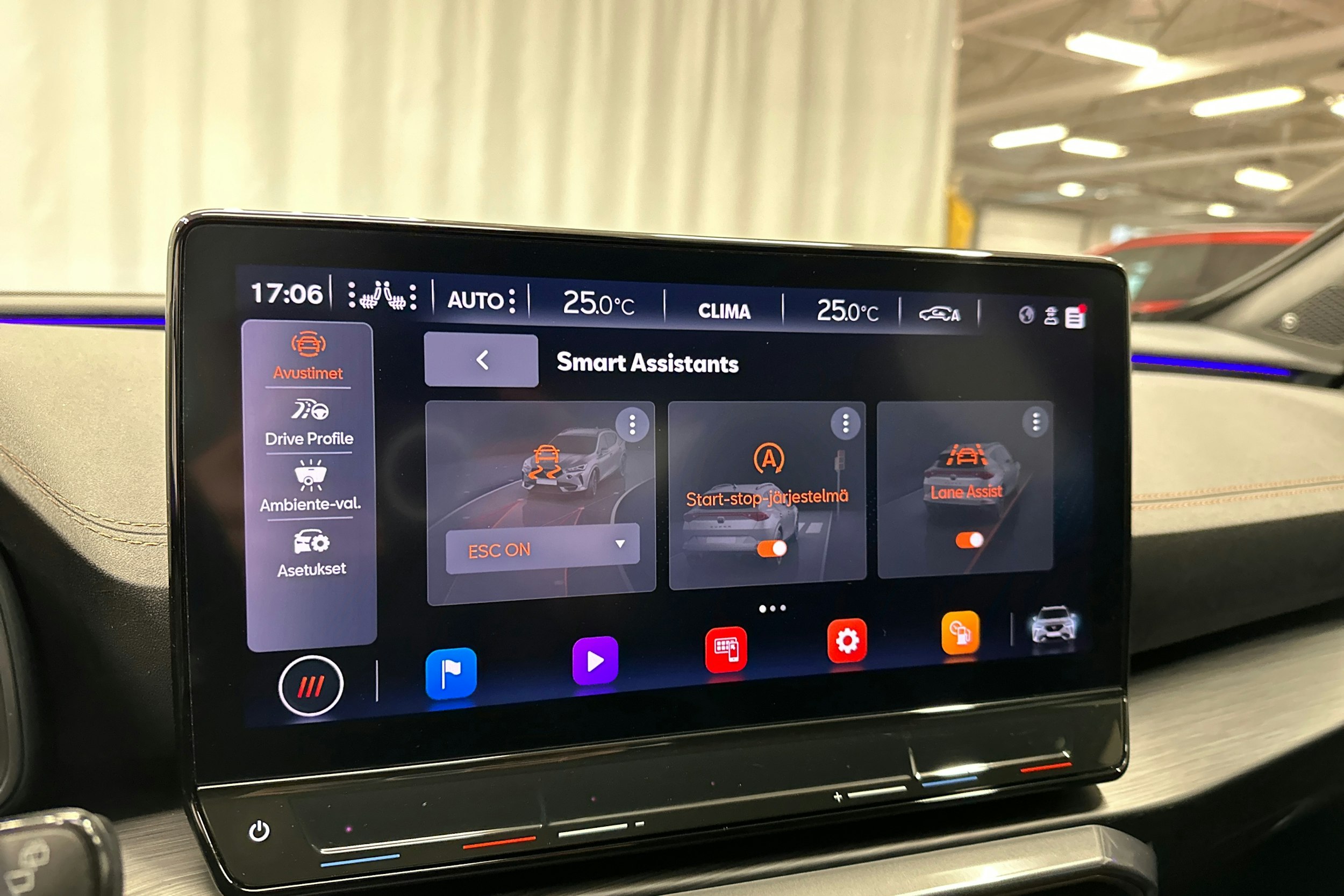 harmaa CUPRA Formentor 2022 kuva 22.