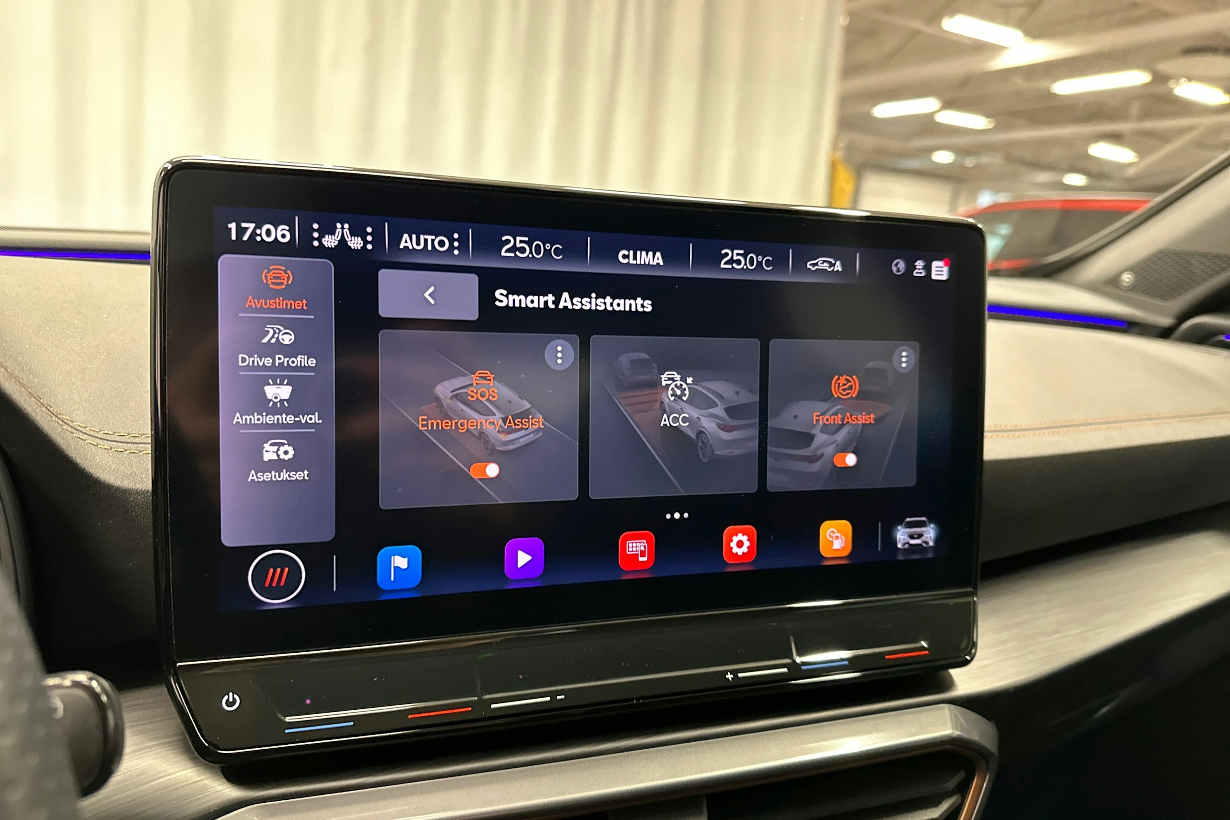 harmaa CUPRA Formentor 2022 kuva 23.