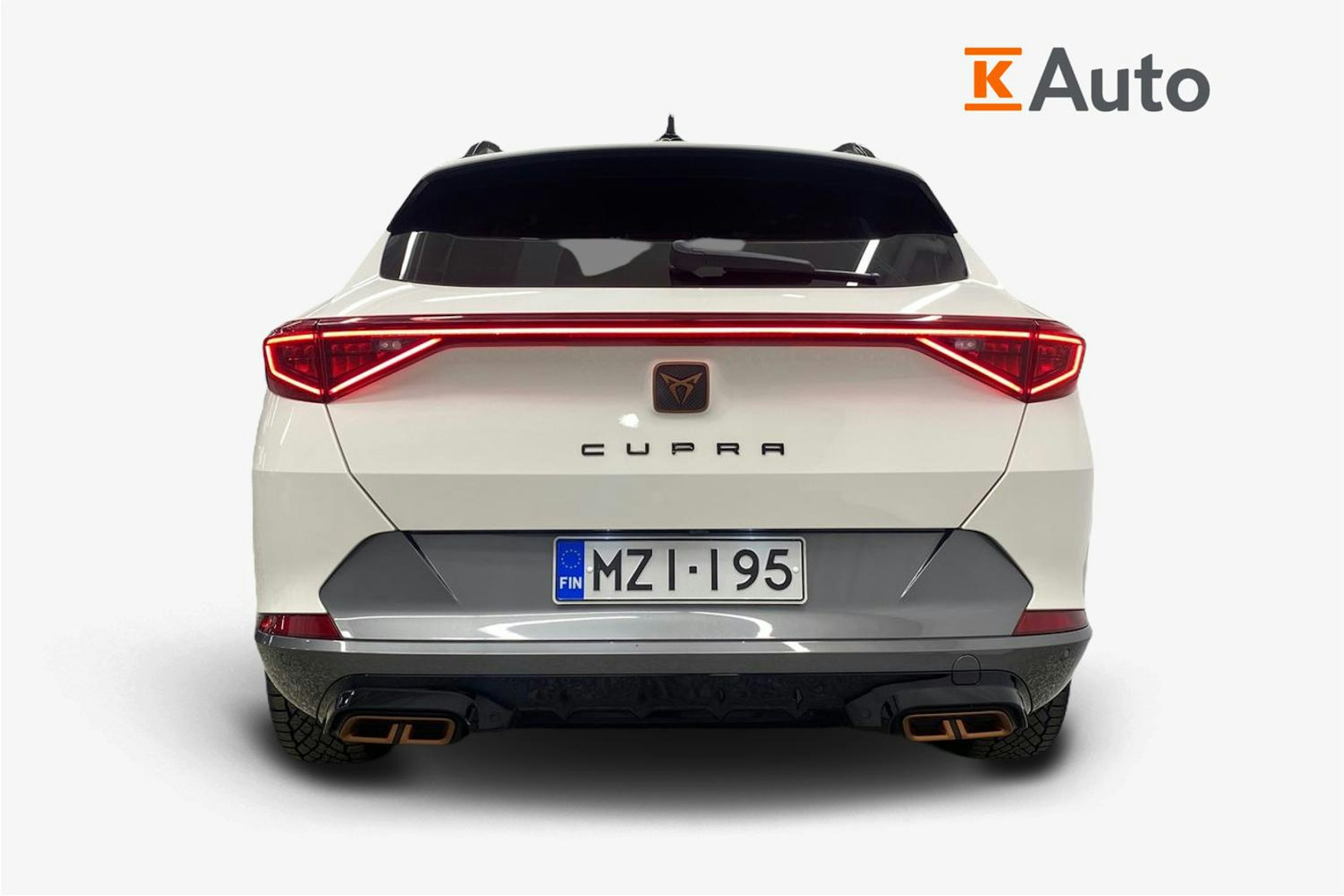 Valkoinen CUPRA Formentor 2022 kuva 3.