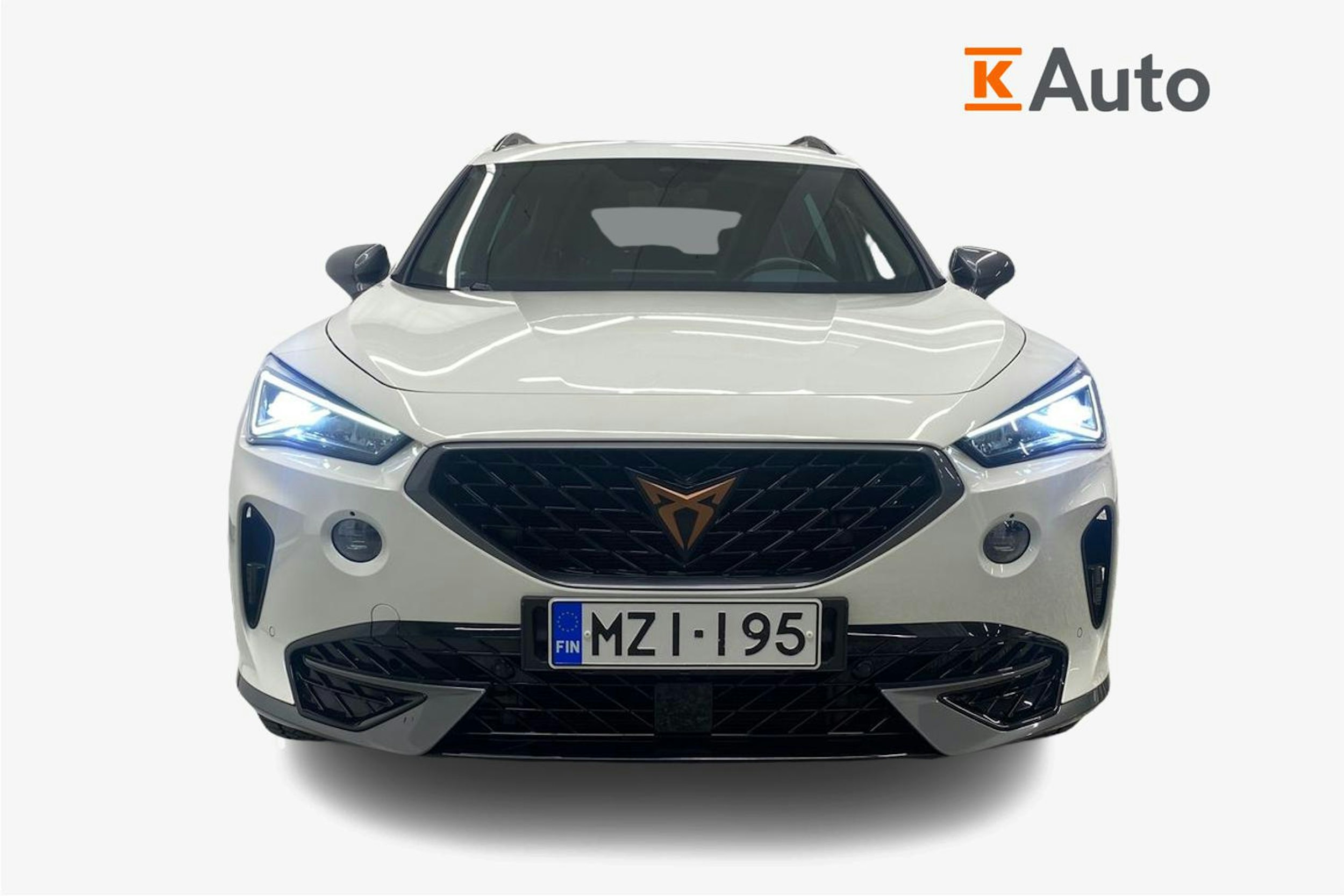 Valkoinen CUPRA Formentor 2022 kuva 5.