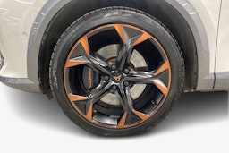 Valkoinen CUPRA Formentor 2022 kuva 11.