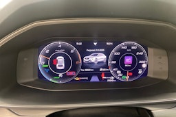 Valkoinen CUPRA Formentor 2022 kuva 15.