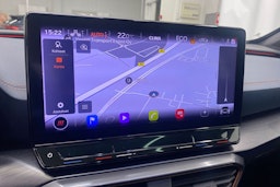 Valkoinen CUPRA Formentor 2022 kuva 19.