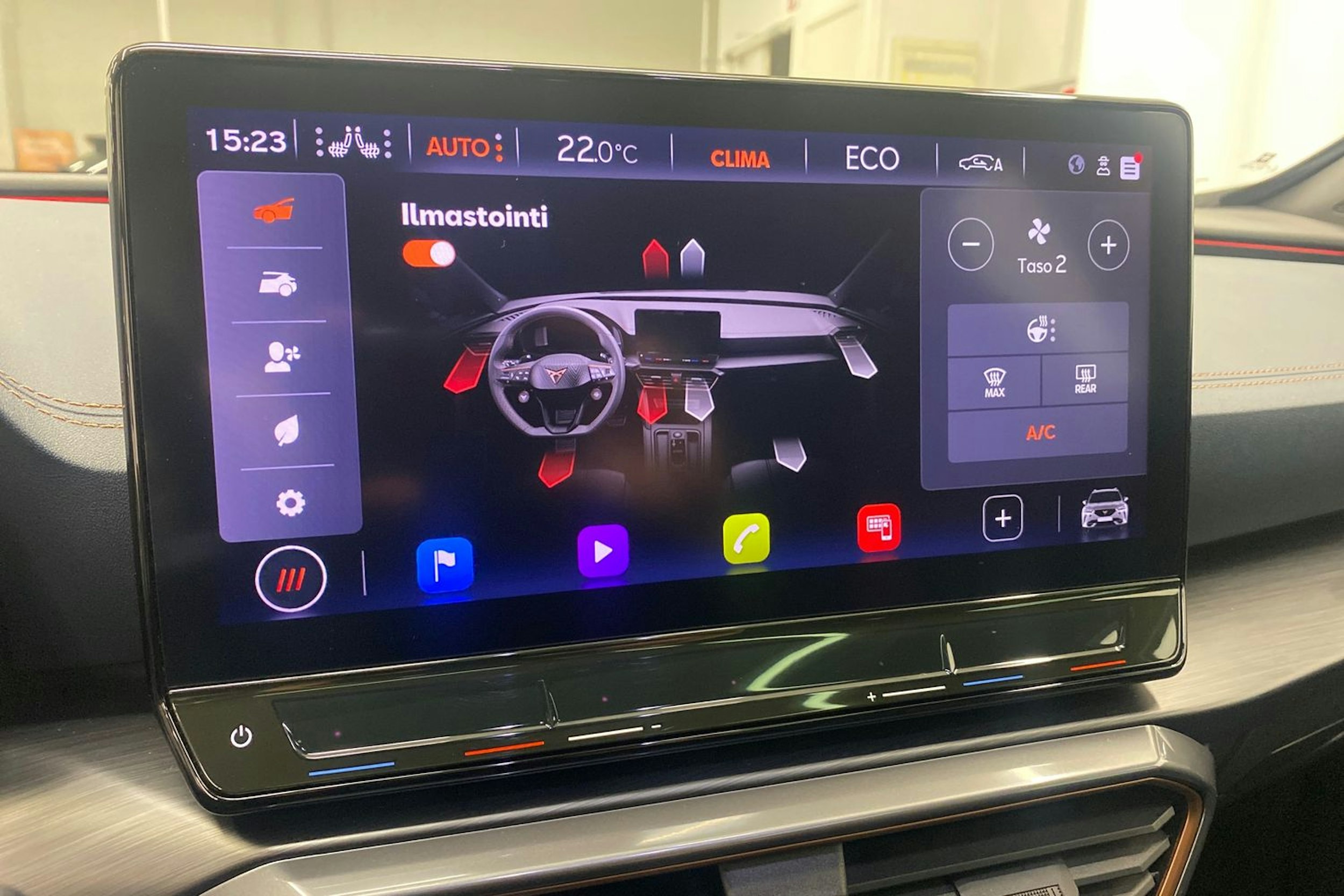 Valkoinen CUPRA Formentor 2022 kuva 20.