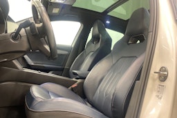 Valkoinen CUPRA Formentor 2022 kuva 27.