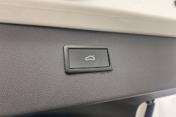 Valkoinen CUPRA Formentor 2022 kuva 31.