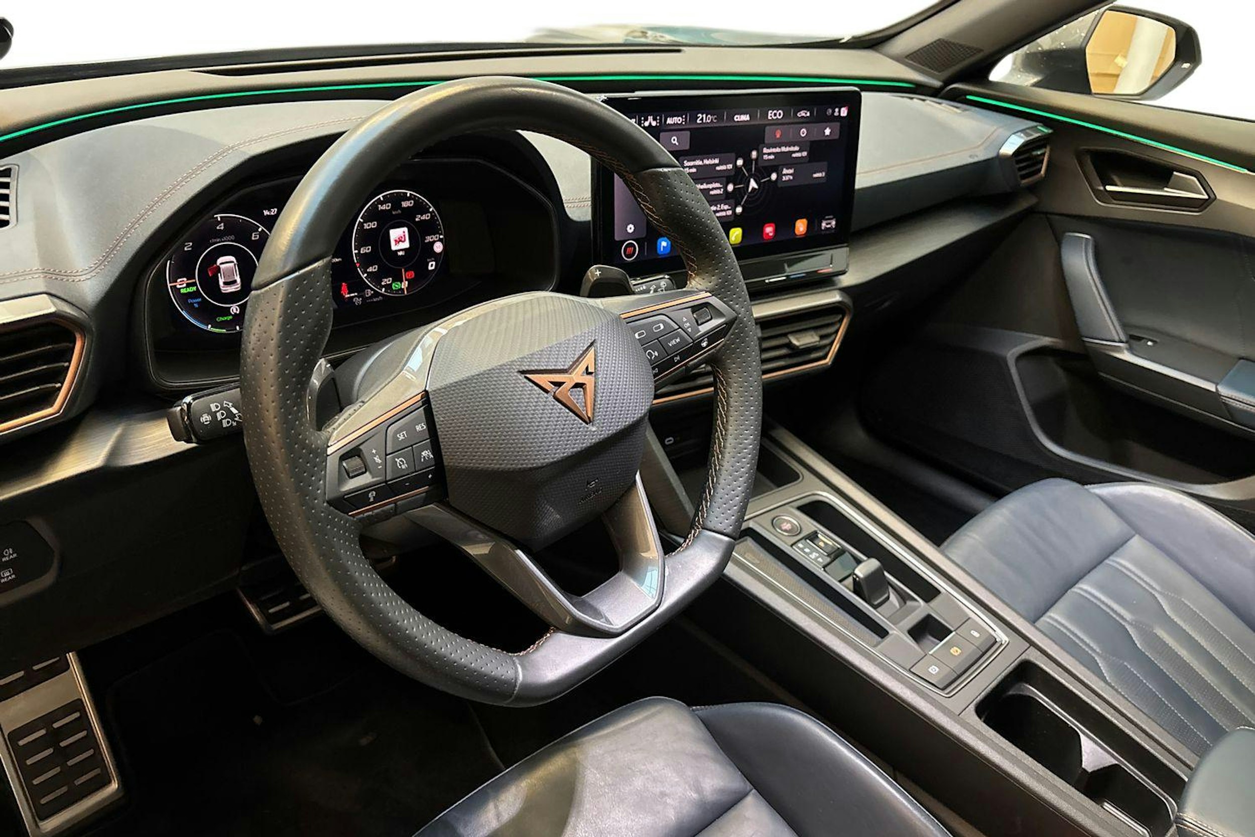 harmaa CUPRA Formentor 2022 kuva 6.