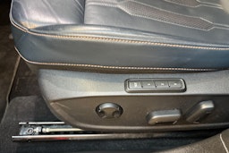 harmaa CUPRA Formentor 2022 kuva 20.