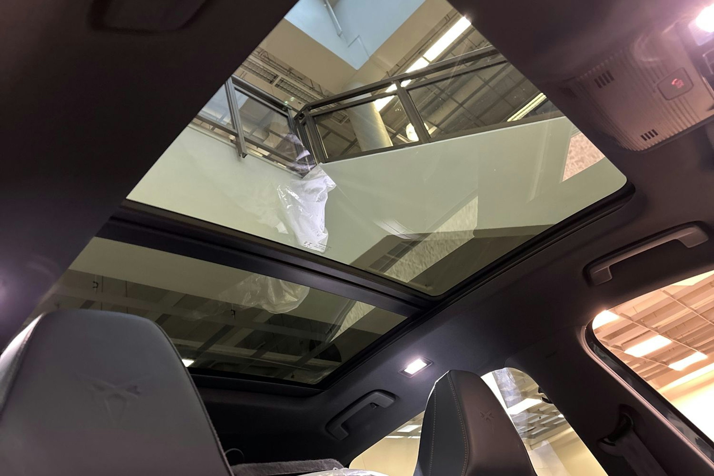 harmaa CUPRA Formentor 2022 kuva 24.