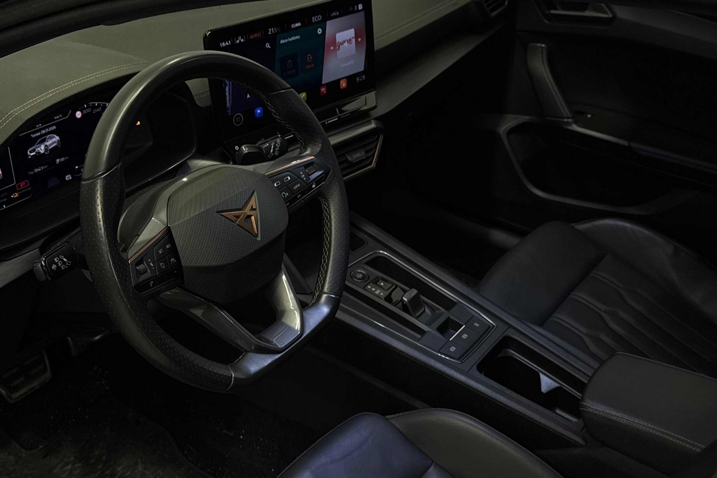 harmaa CUPRA Formentor 2022 kuva 7.