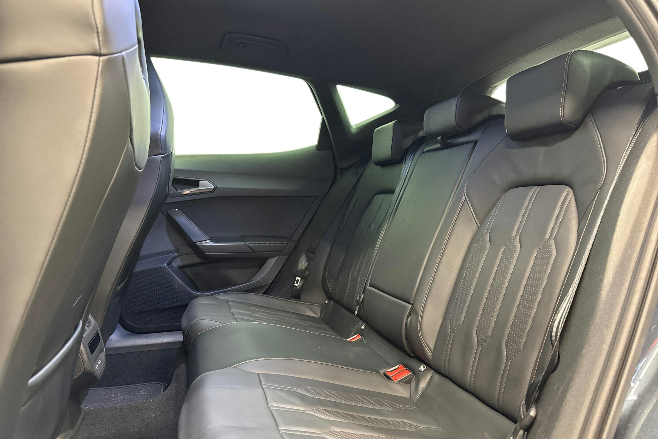 harmaa CUPRA Formentor 2022 kuva 10.