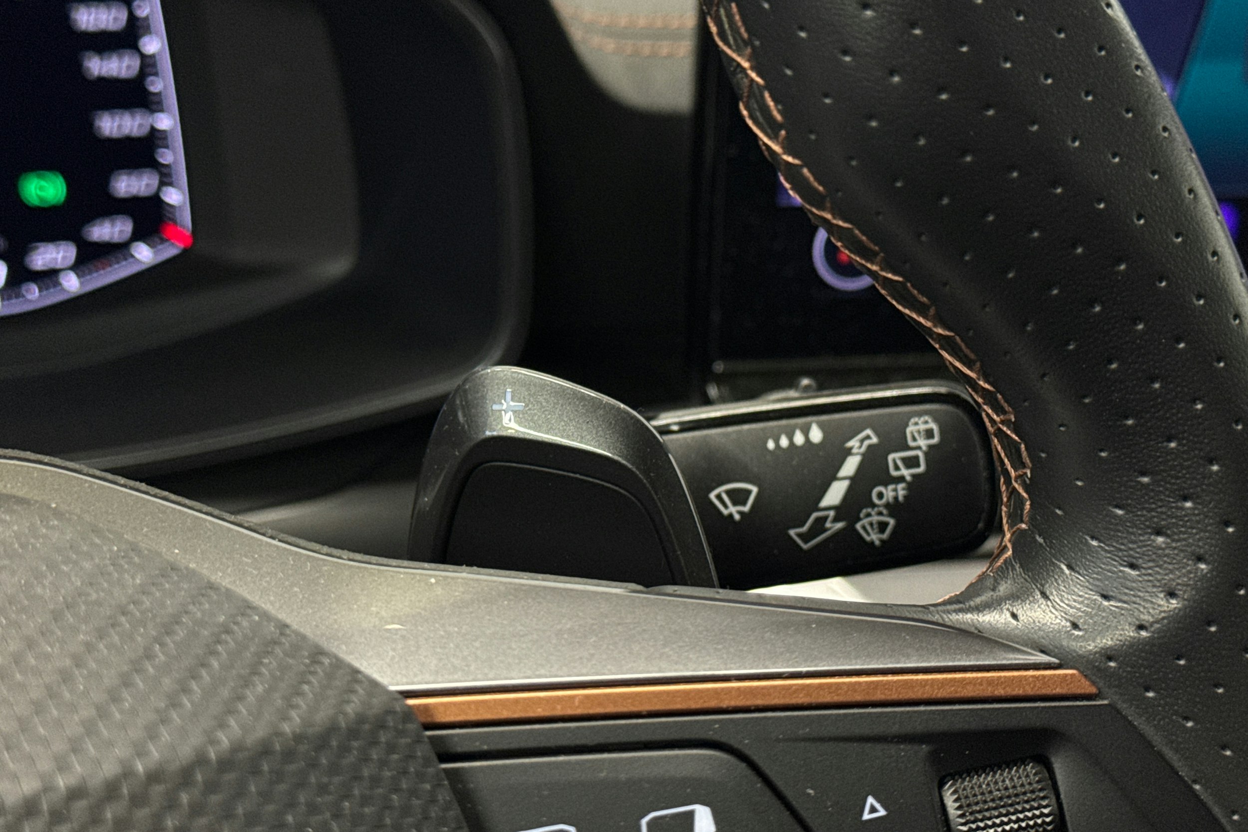 harmaa CUPRA Formentor 2022 kuva 19.