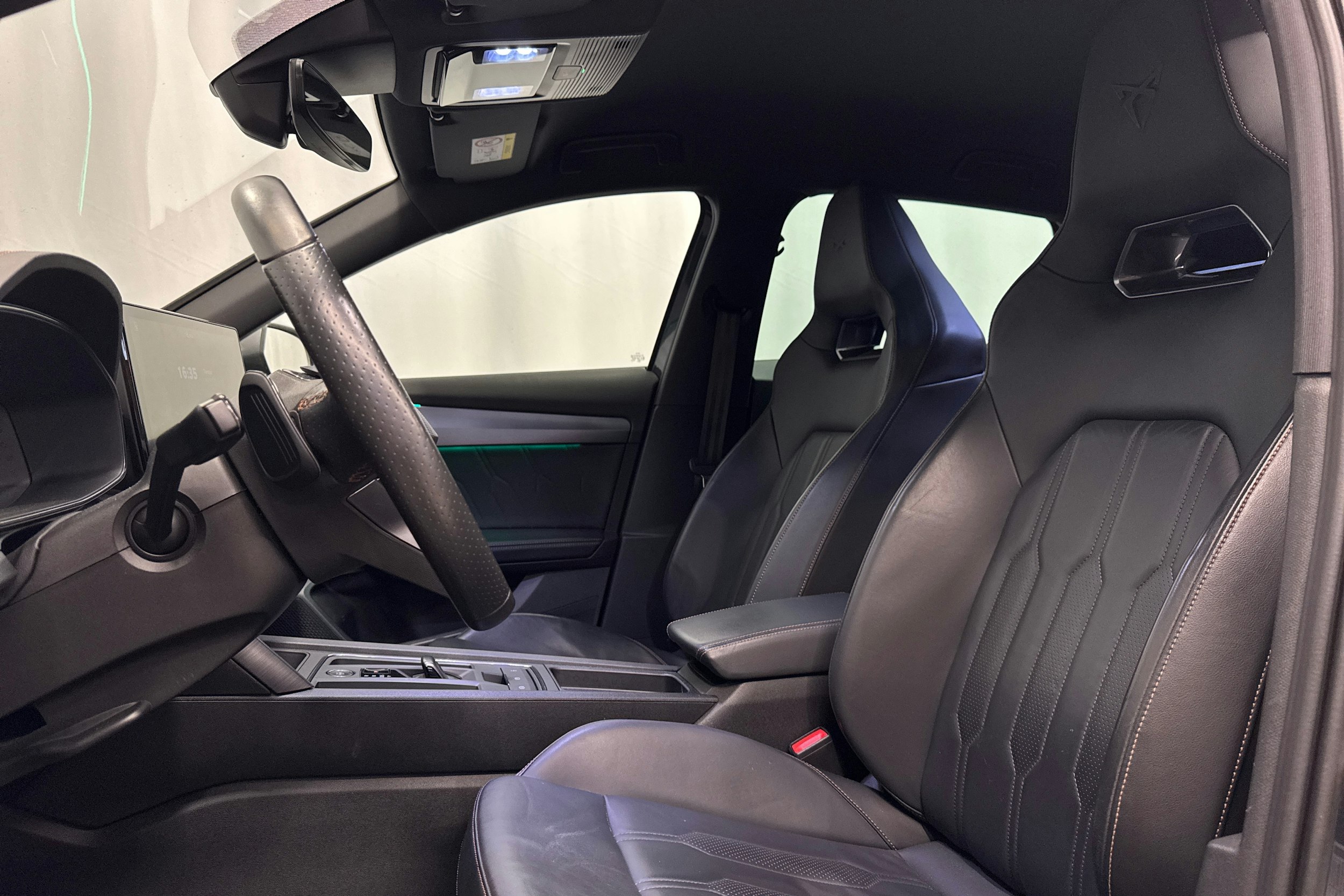 harmaa CUPRA Formentor 2022 kuva 24.