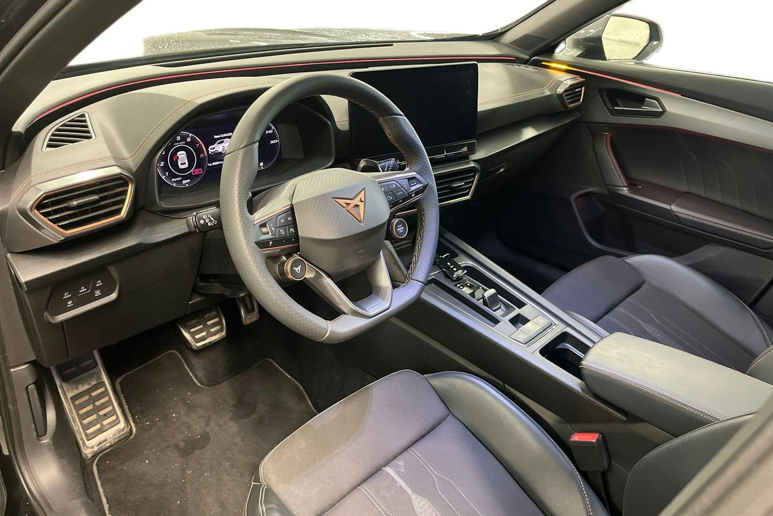 musta CUPRA Formentor 2022 kuva 3.
