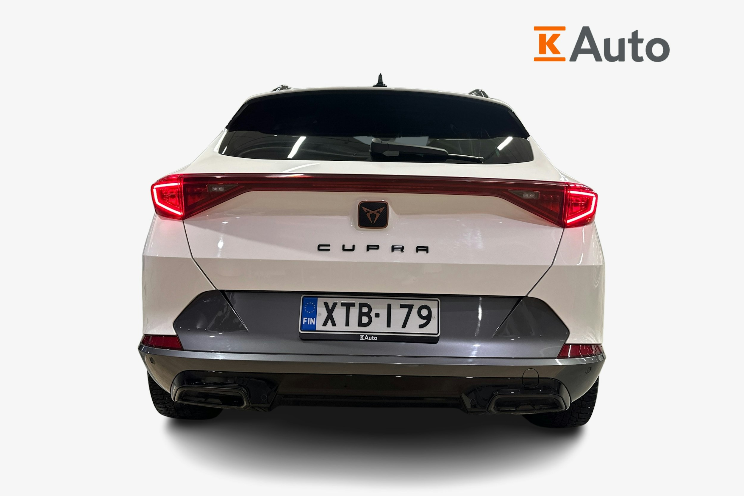 valkoinen CUPRA Formentor 2022 kuva 3.