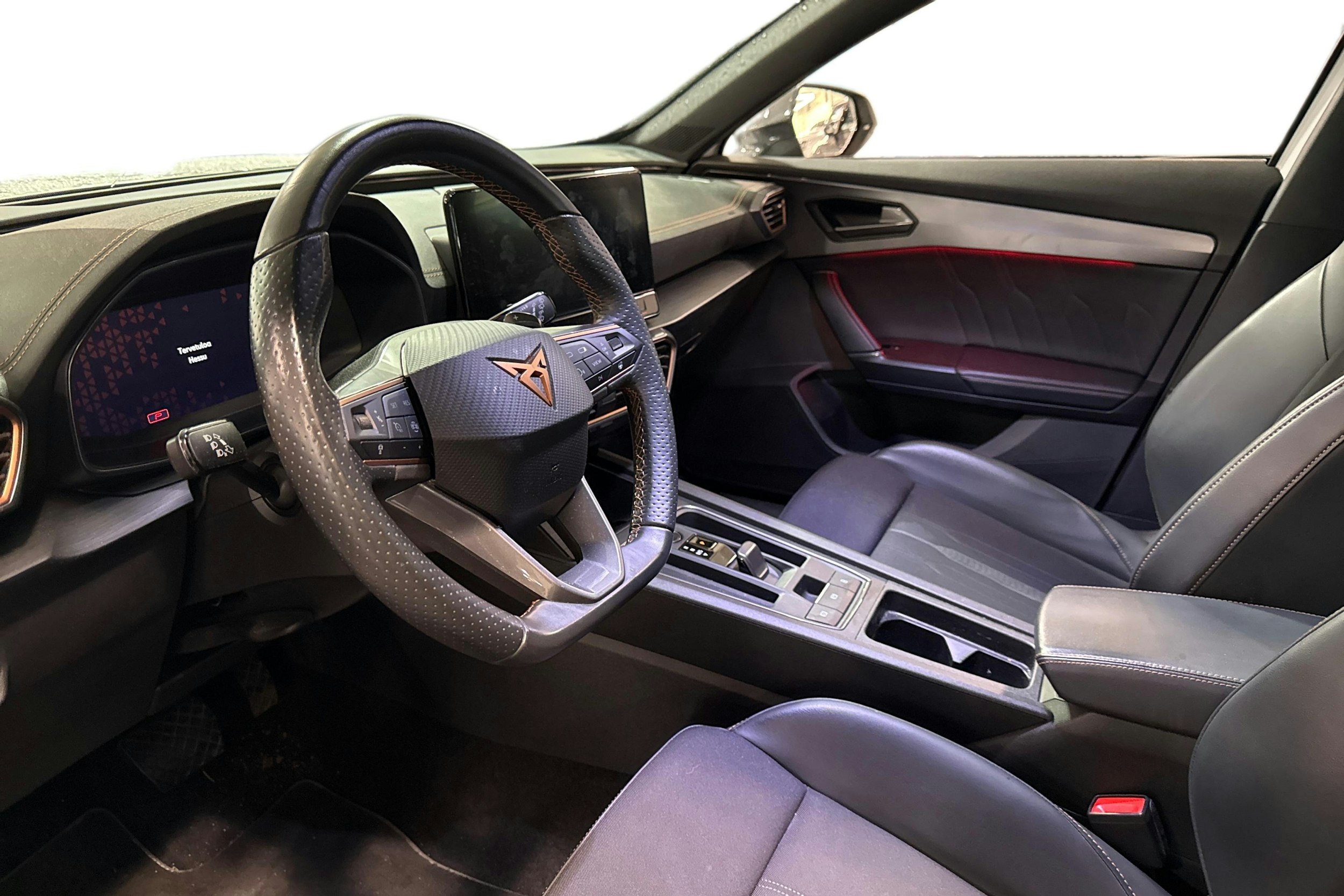 Valkoinen CUPRA Formentor 2022 kuva 3.