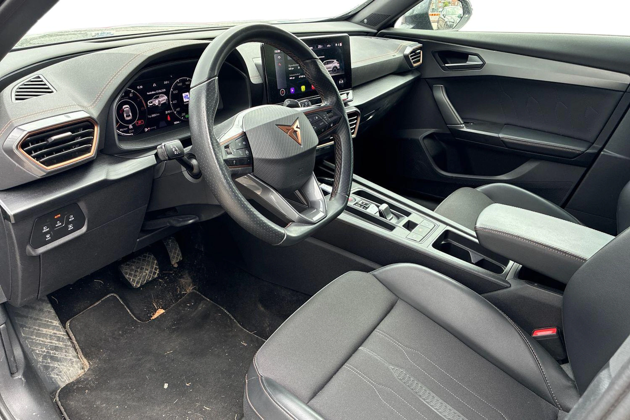 harmaa CUPRA Formentor 2022 kuva 3.
