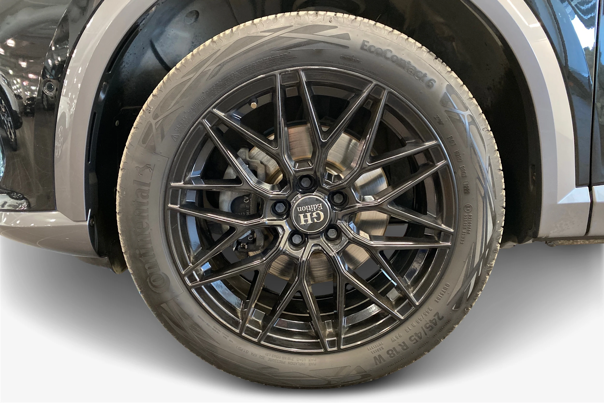 Musta CUPRA Formentor 2022 kuva 9.