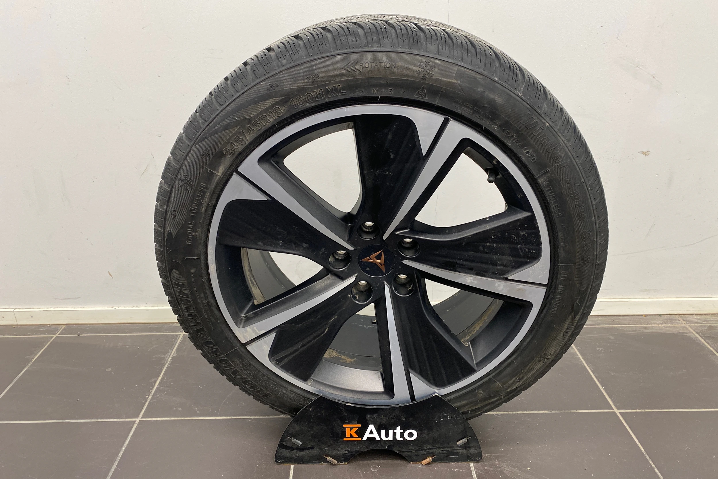 Musta CUPRA Formentor 2022 kuva 19.