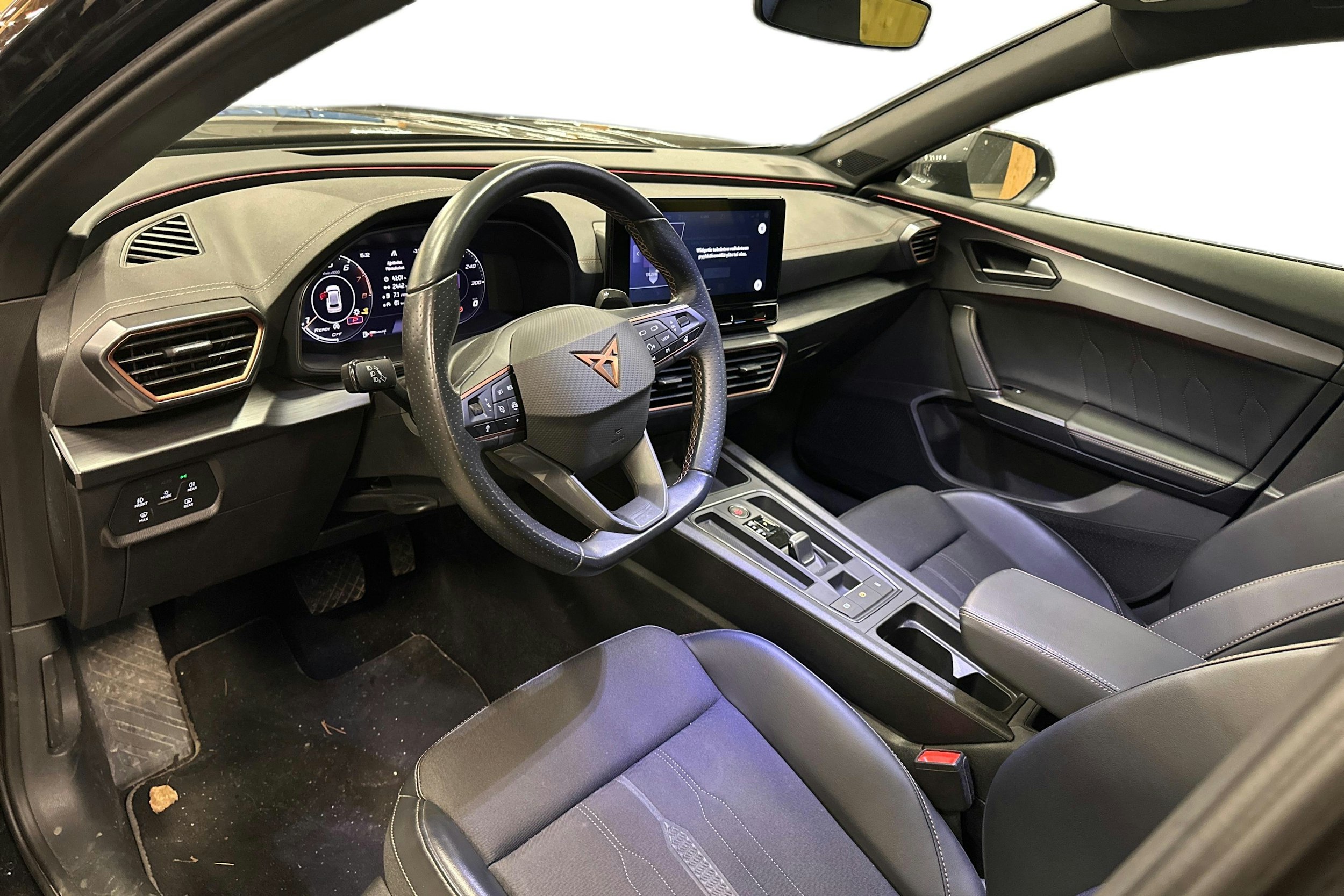 musta CUPRA Formentor 2022 kuva 3.