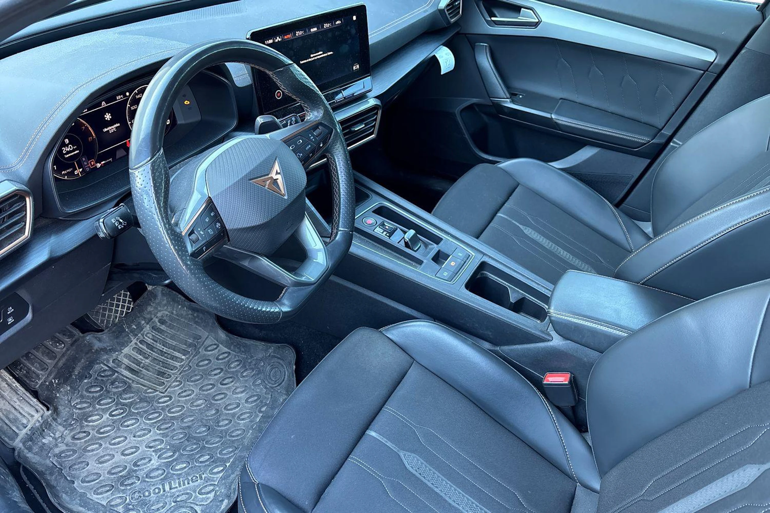 harmaa CUPRA Formentor 2022 kuva 3.