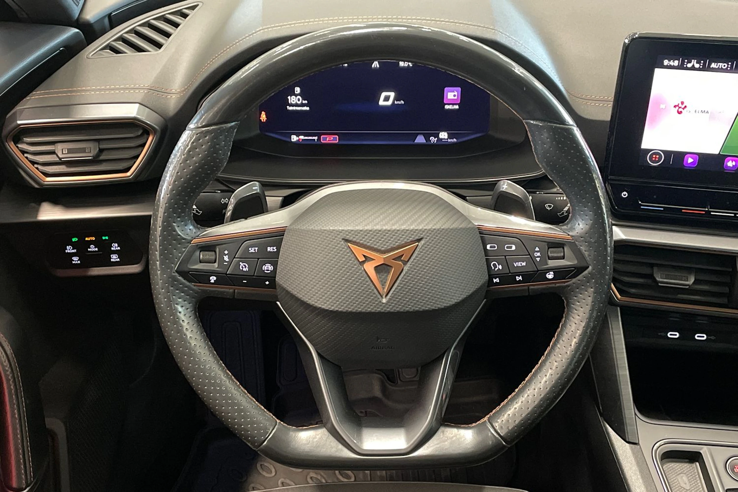harmaa CUPRA Formentor 2022 kuva 16.