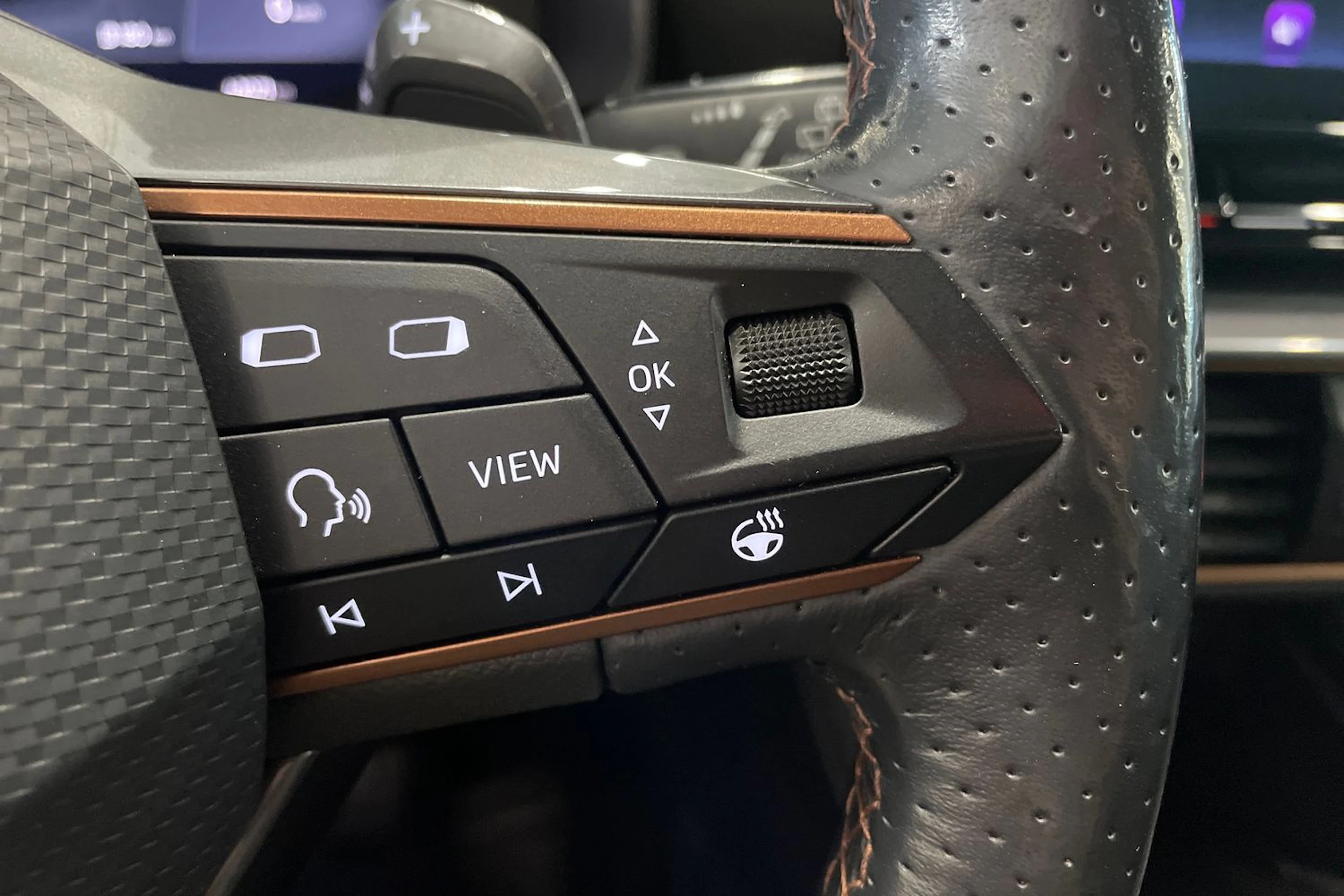 harmaa CUPRA Formentor 2022 kuva 17.