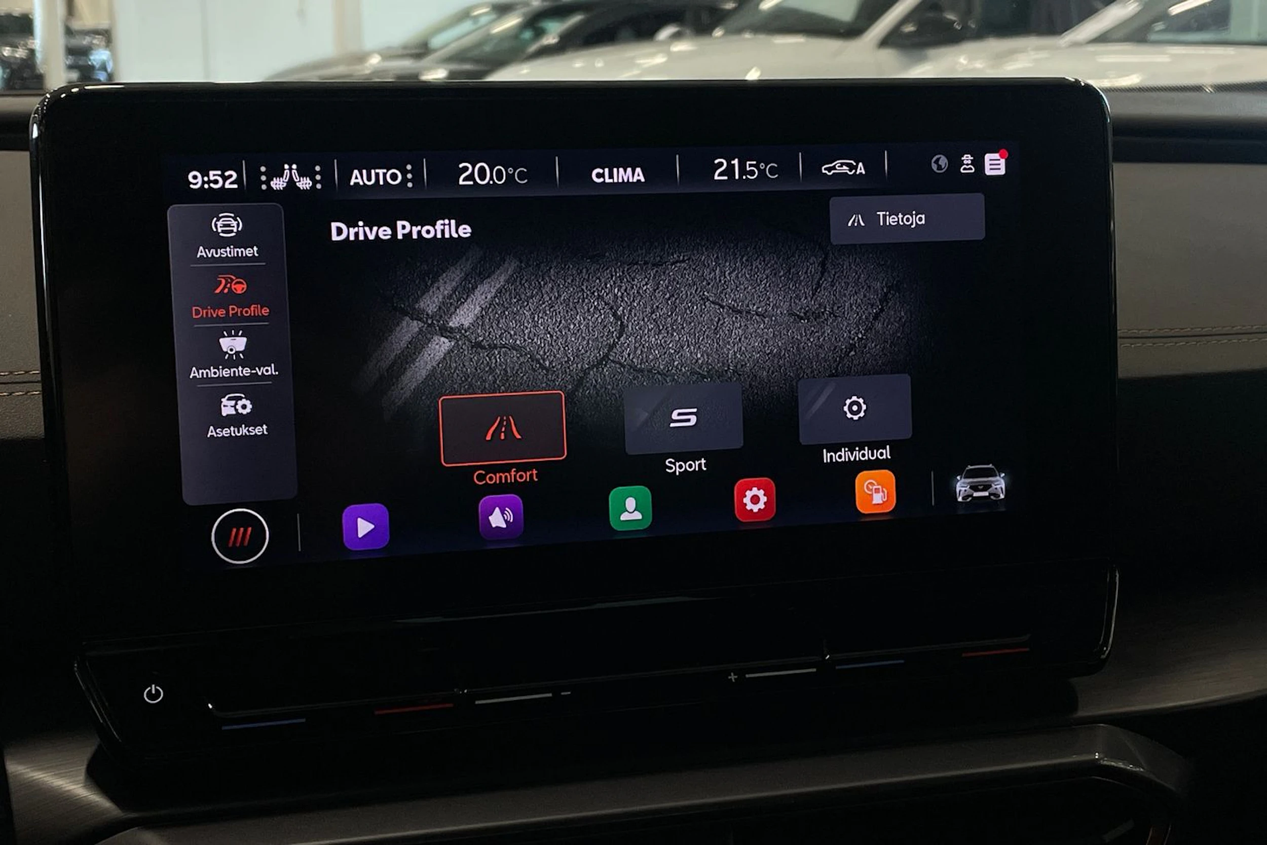 harmaa CUPRA Formentor 2022 kuva 24.