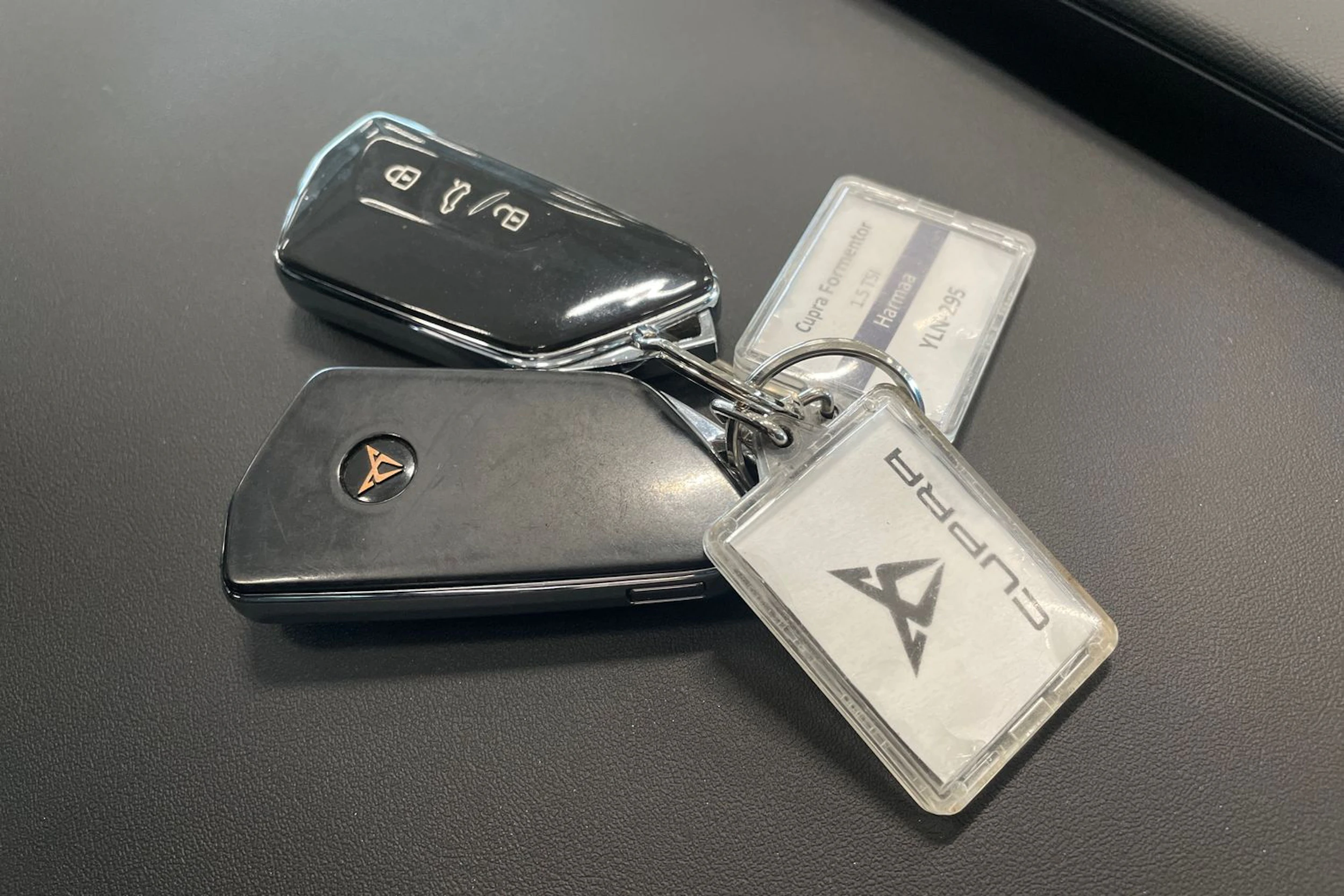 harmaa CUPRA Formentor 2022 kuva 34.