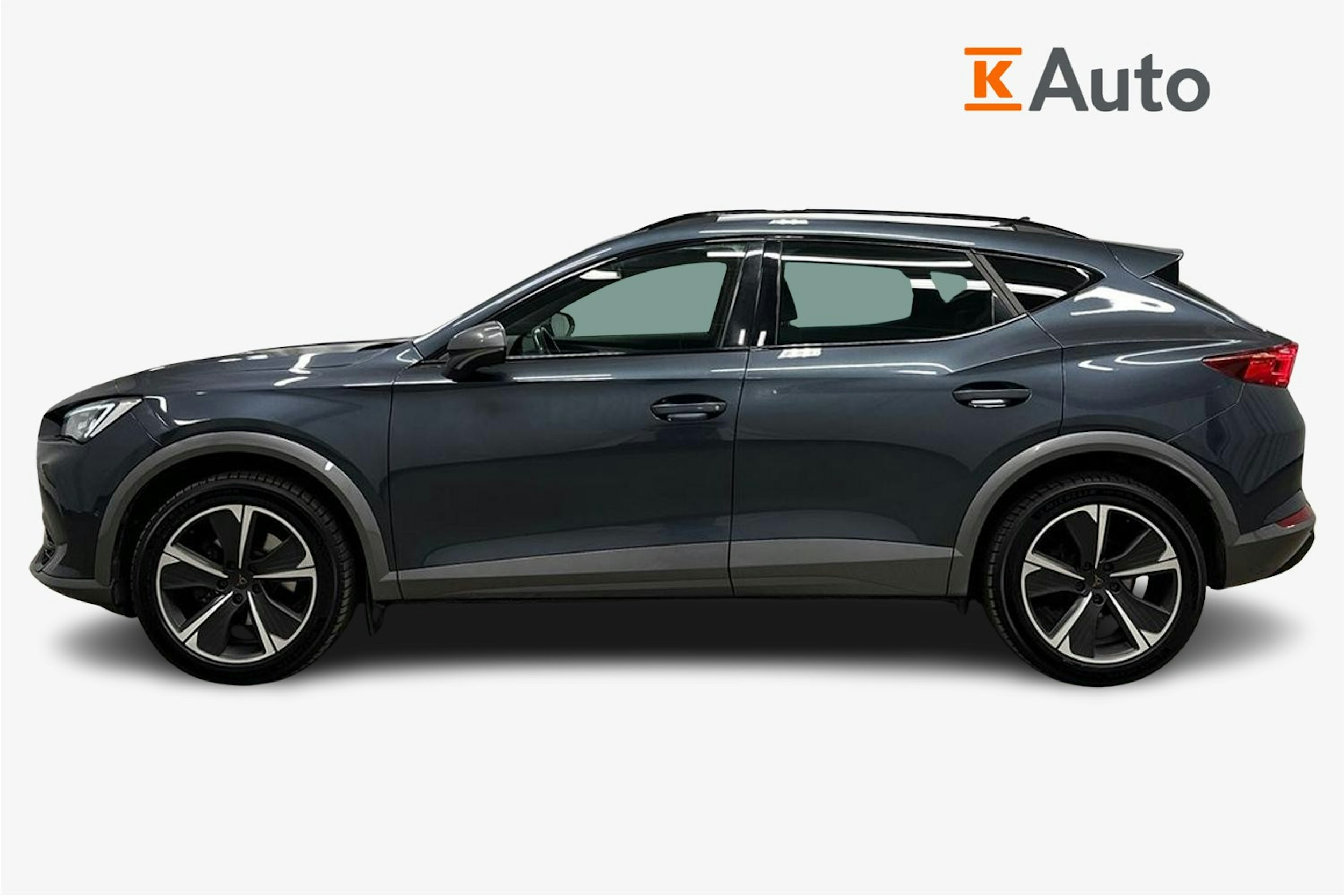 harmaa CUPRA Formentor 2022 kuva 6.