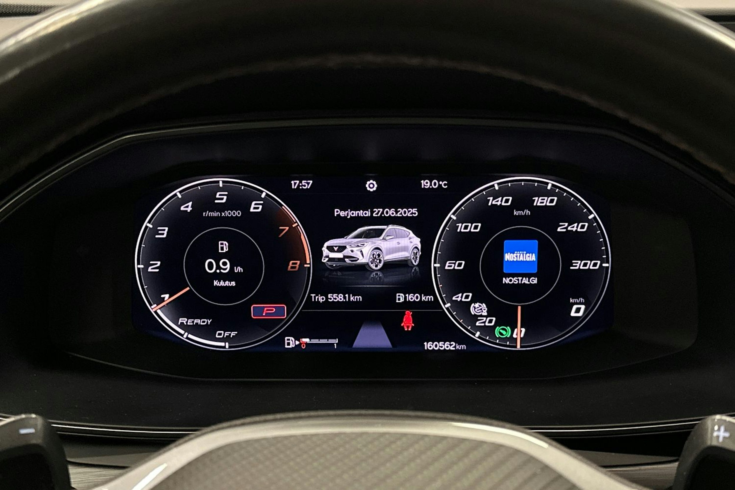 harmaa CUPRA Formentor 2022 kuva 16.