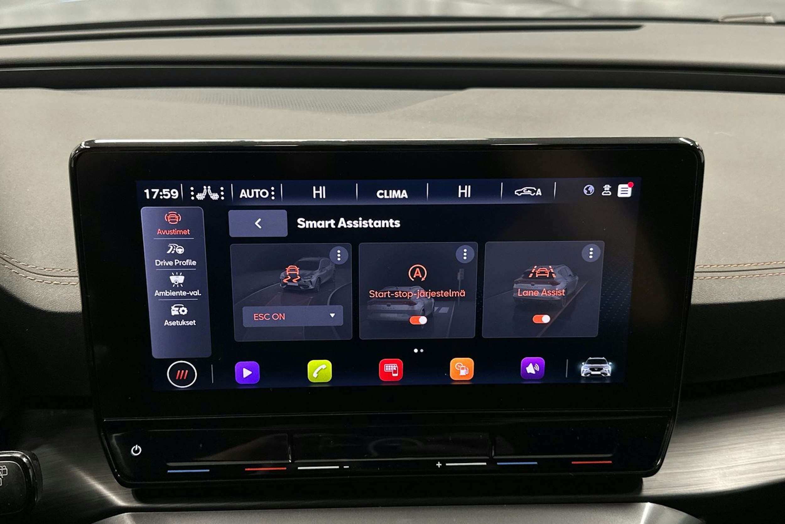 harmaa CUPRA Formentor 2022 kuva 20.