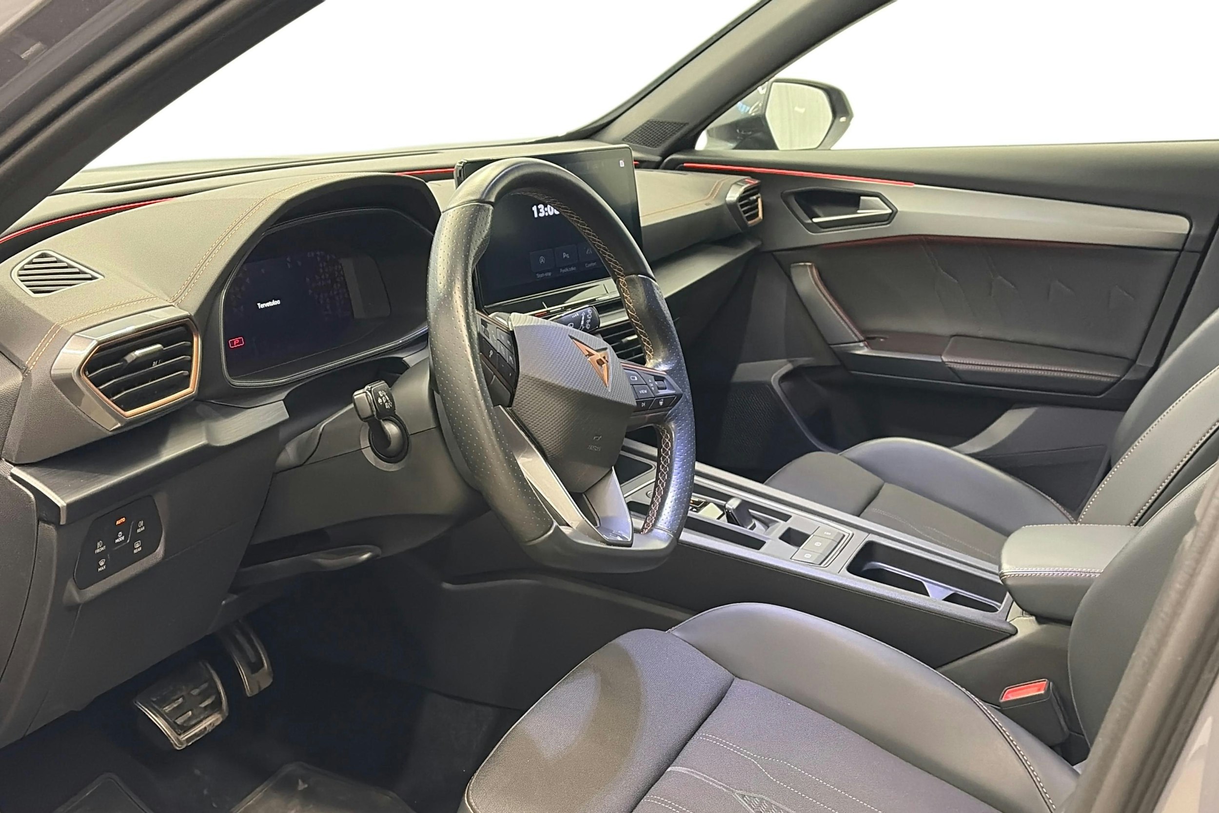 harmaa CUPRA Formentor 2022 kuva 7.