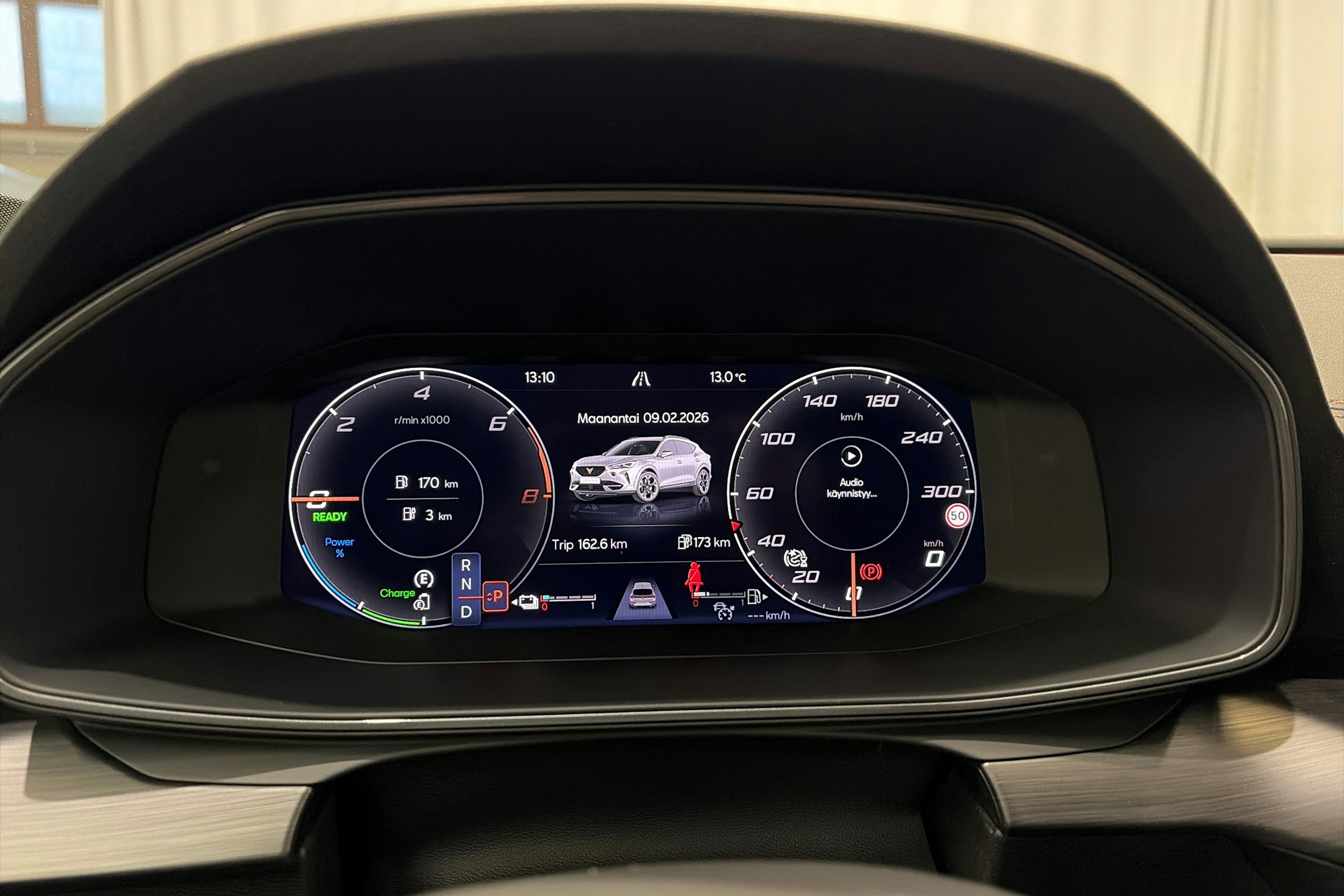 harmaa CUPRA Formentor 2022 kuva 15.