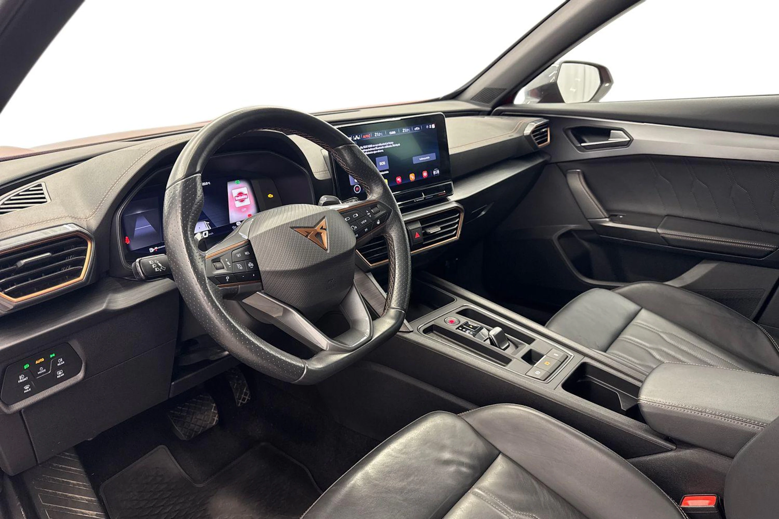 punainen CUPRA Formentor 2022 kuva 6.