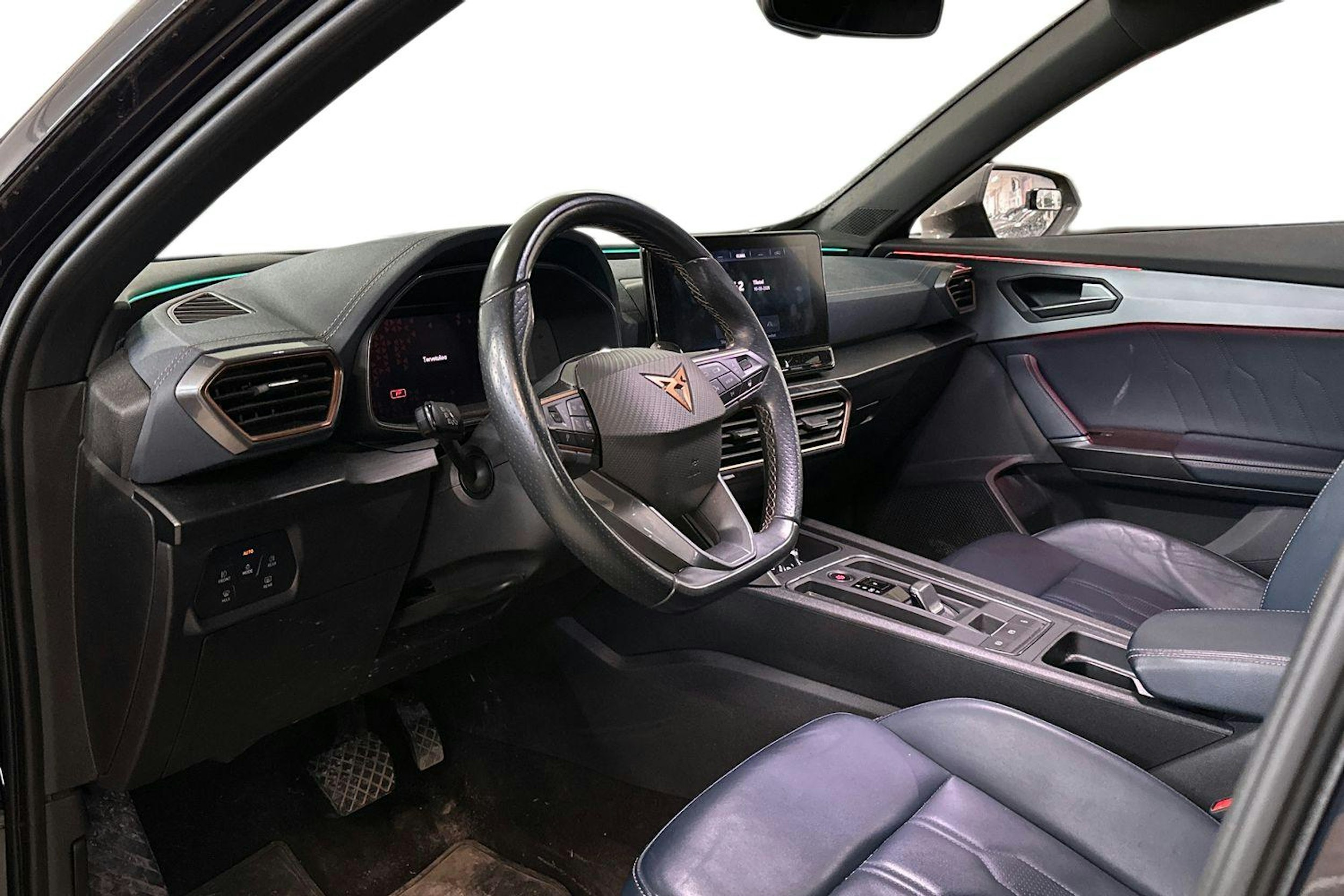 sininen CUPRA Formentor 2022 kuva 3.