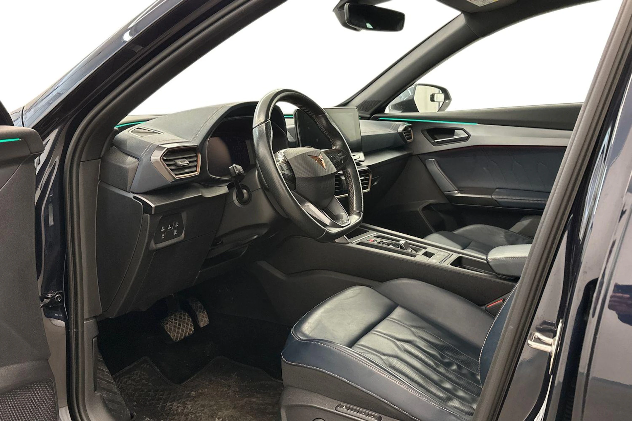 sininen CUPRA Formentor 2022 kuva 6.