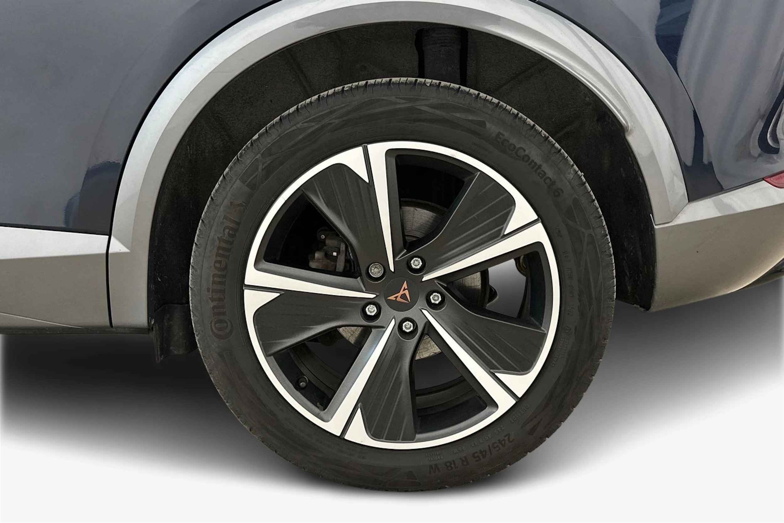 sininen CUPRA Formentor 2022 kuva 9.